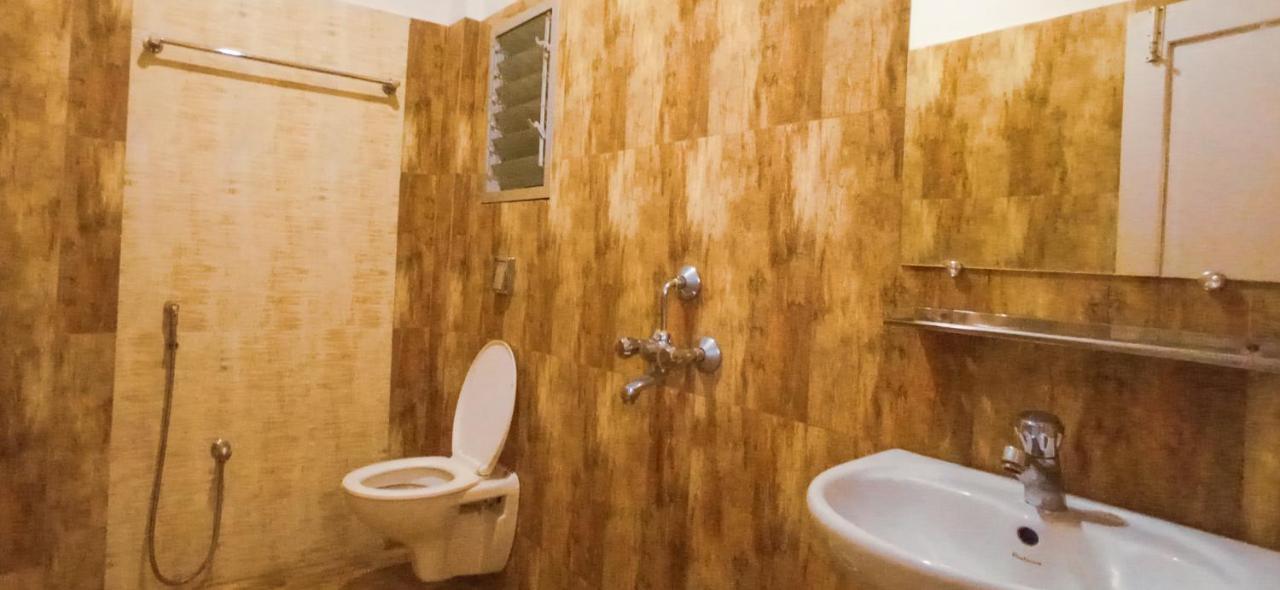 Hotel Nakshatra Karimganj Eksteriør bilde