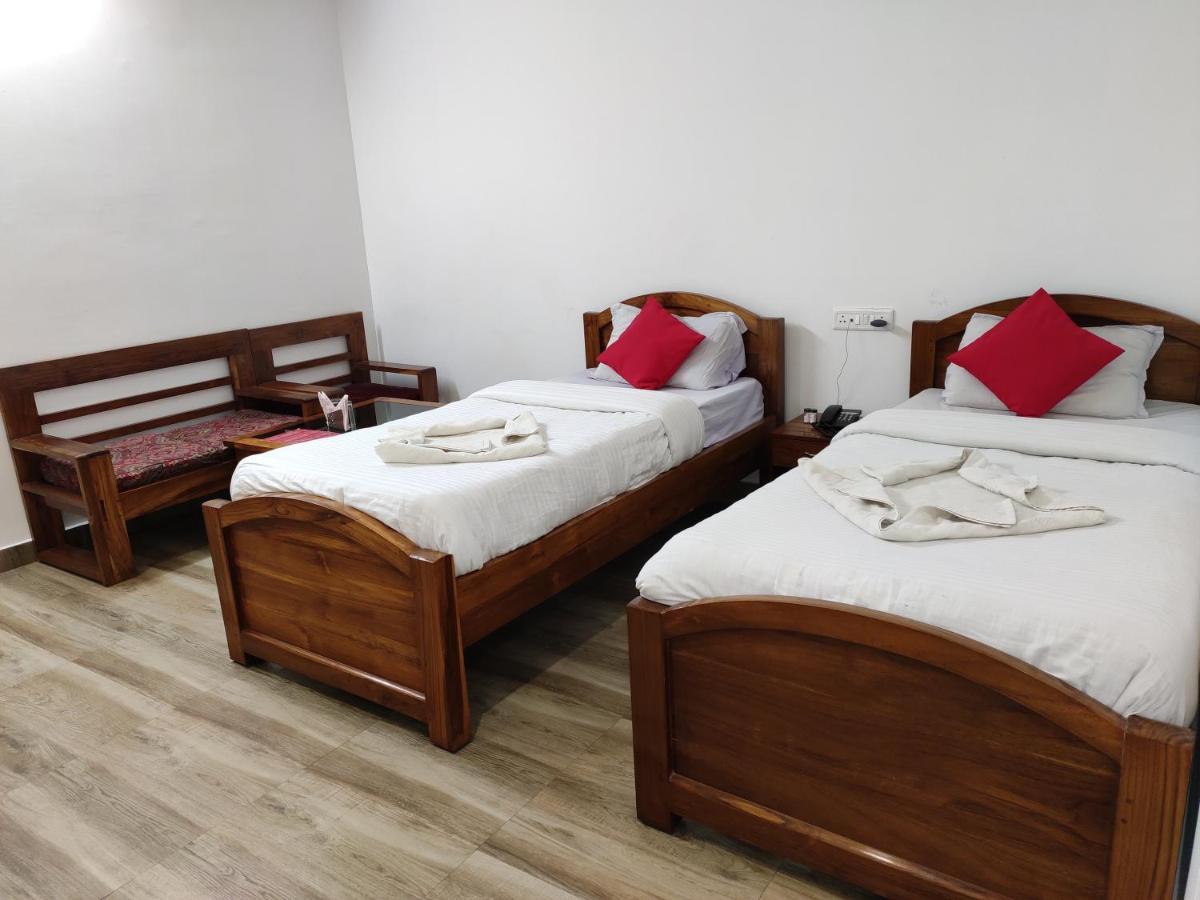 Hotel Nakshatra Karimganj Eksteriør bilde