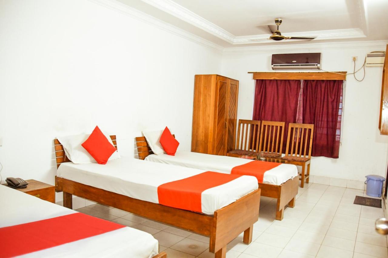 Hotel Nakshatra Karimganj Eksteriør bilde