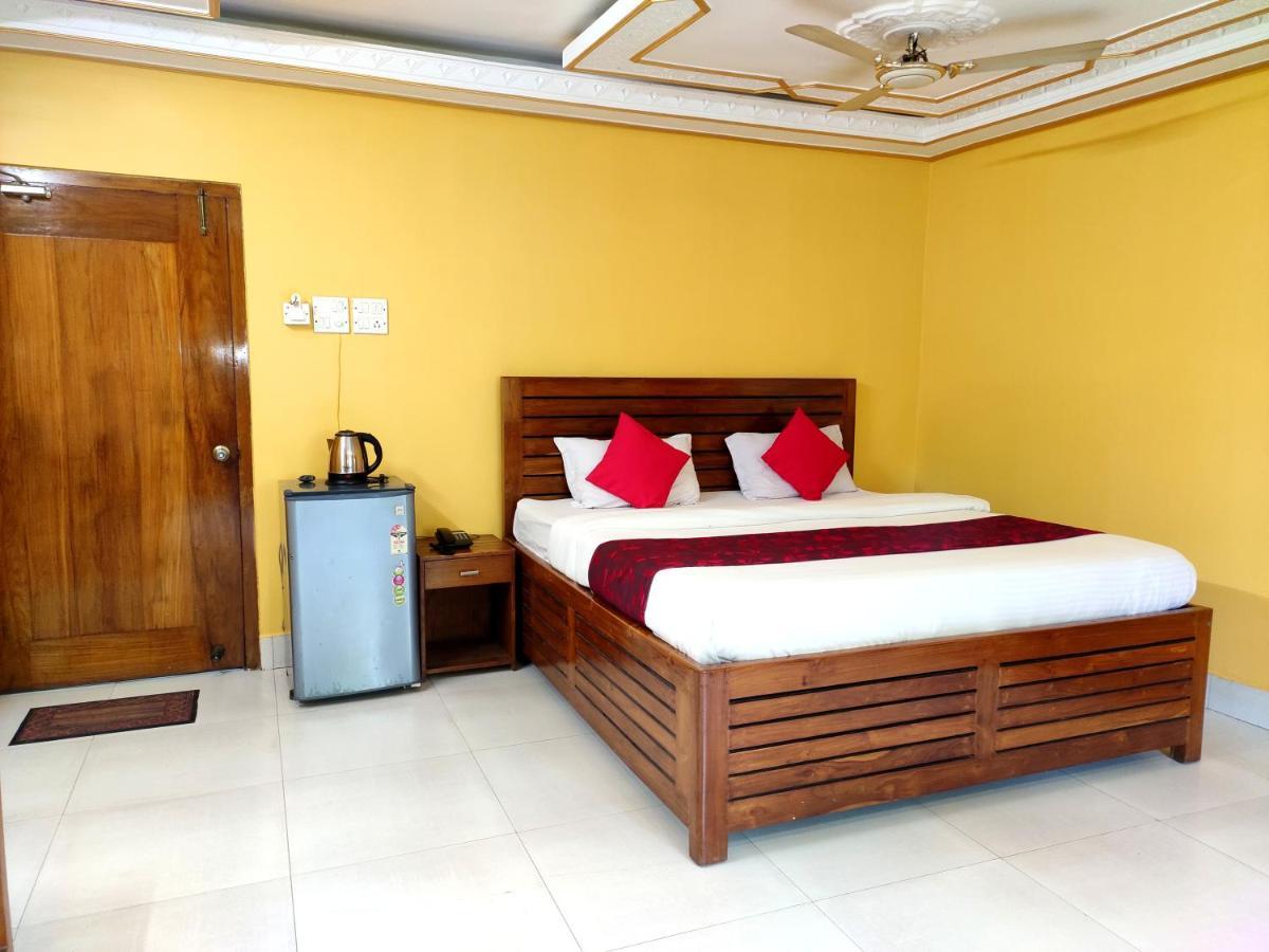 Hotel Nakshatra Karimganj Eksteriør bilde