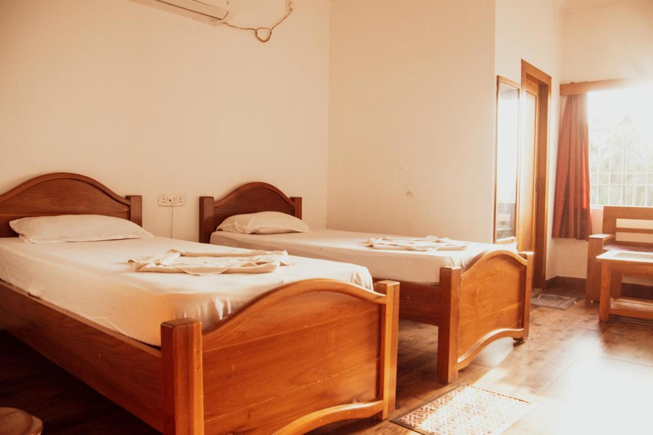 Hotel Nakshatra Karimganj Eksteriør bilde