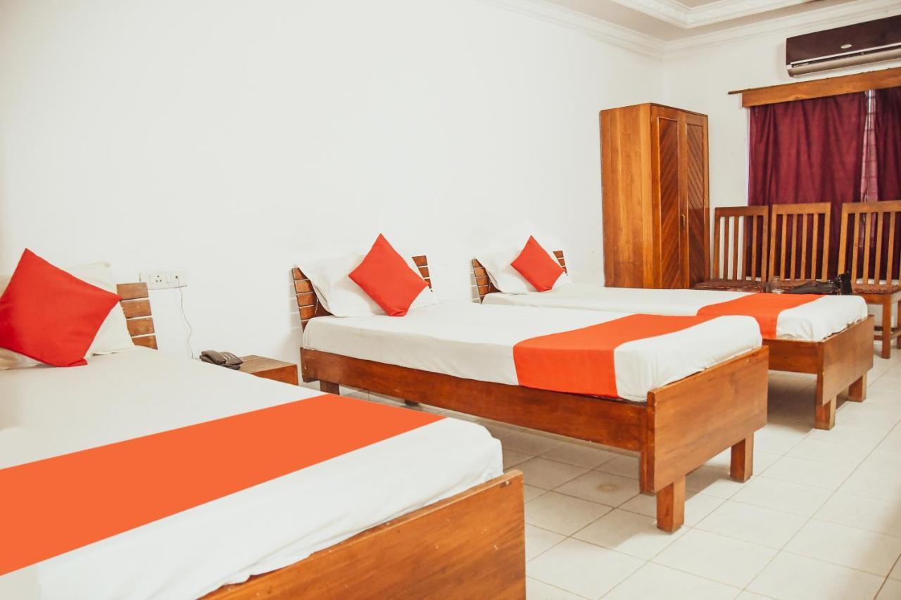 Hotel Nakshatra Karimganj Eksteriør bilde