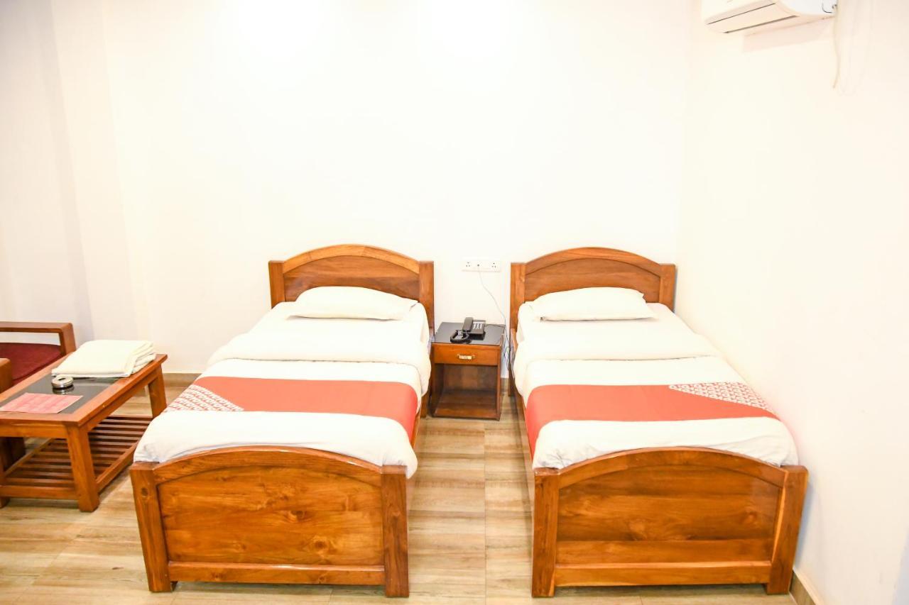 Hotel Nakshatra Karimganj Eksteriør bilde
