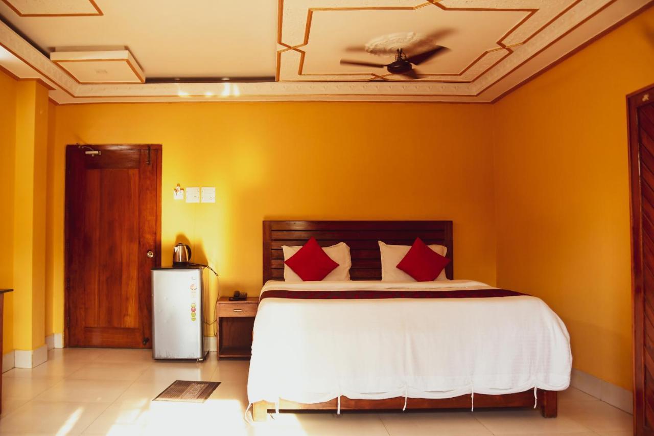 Hotel Nakshatra Karimganj Eksteriør bilde
