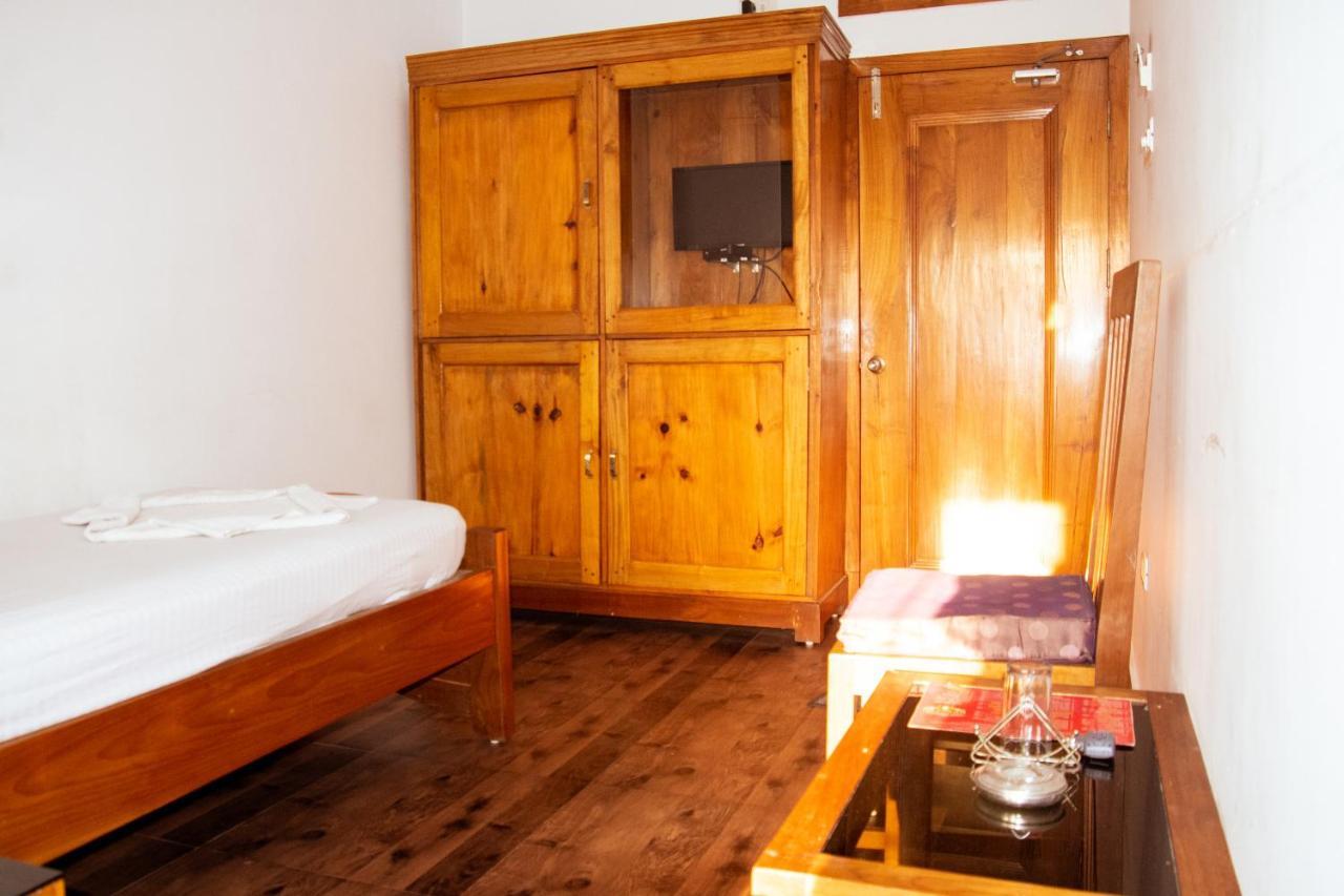 Hotel Nakshatra Karimganj Eksteriør bilde