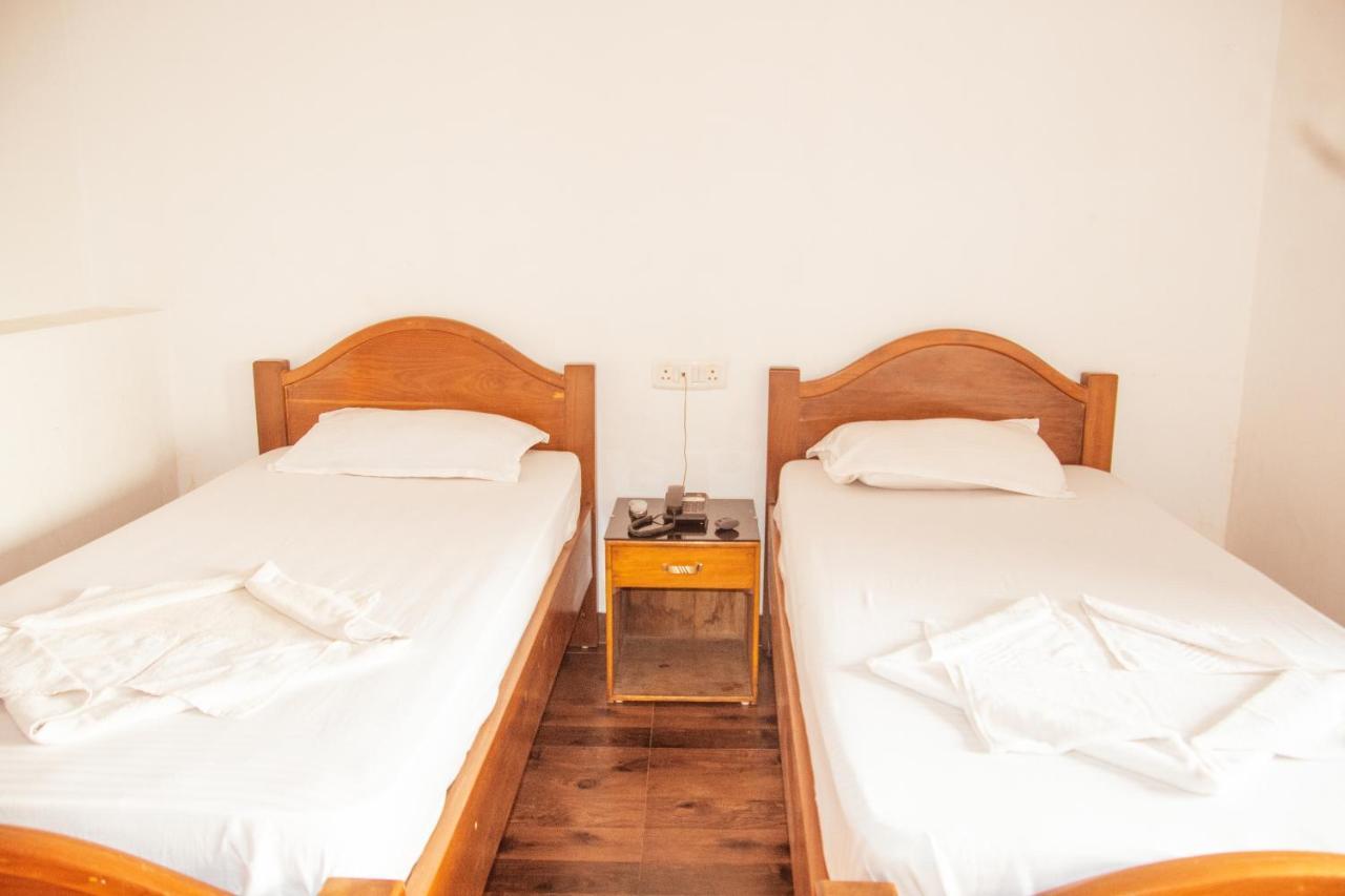 Hotel Nakshatra Karimganj Eksteriør bilde
