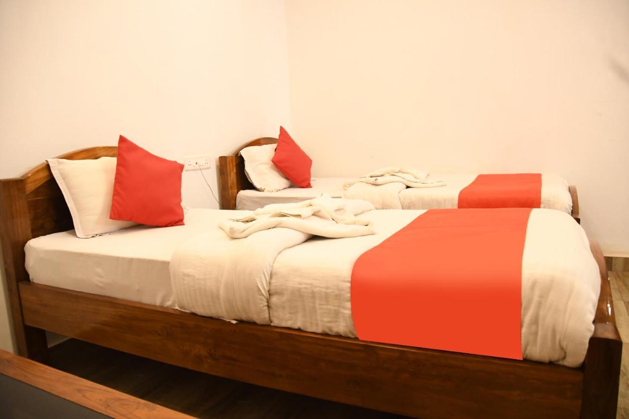 Hotel Nakshatra Karimganj Eksteriør bilde